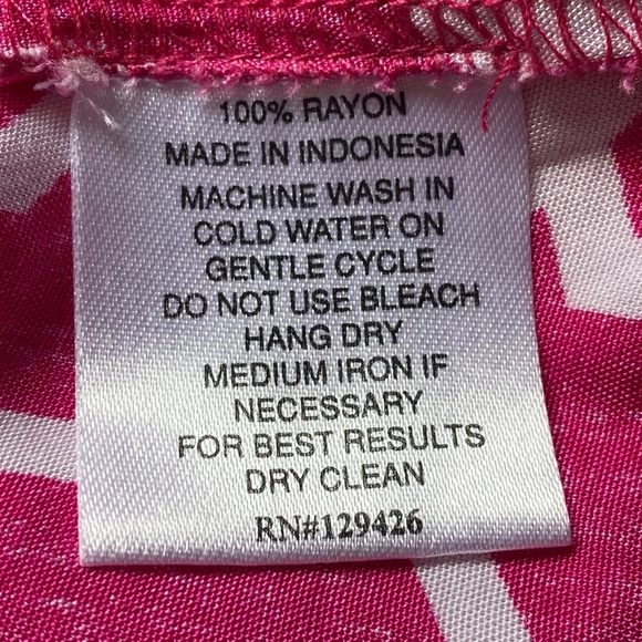 NWOT Escapada Fuchsia and White Geometric Mini Dress Size M - Picture 8 of 11